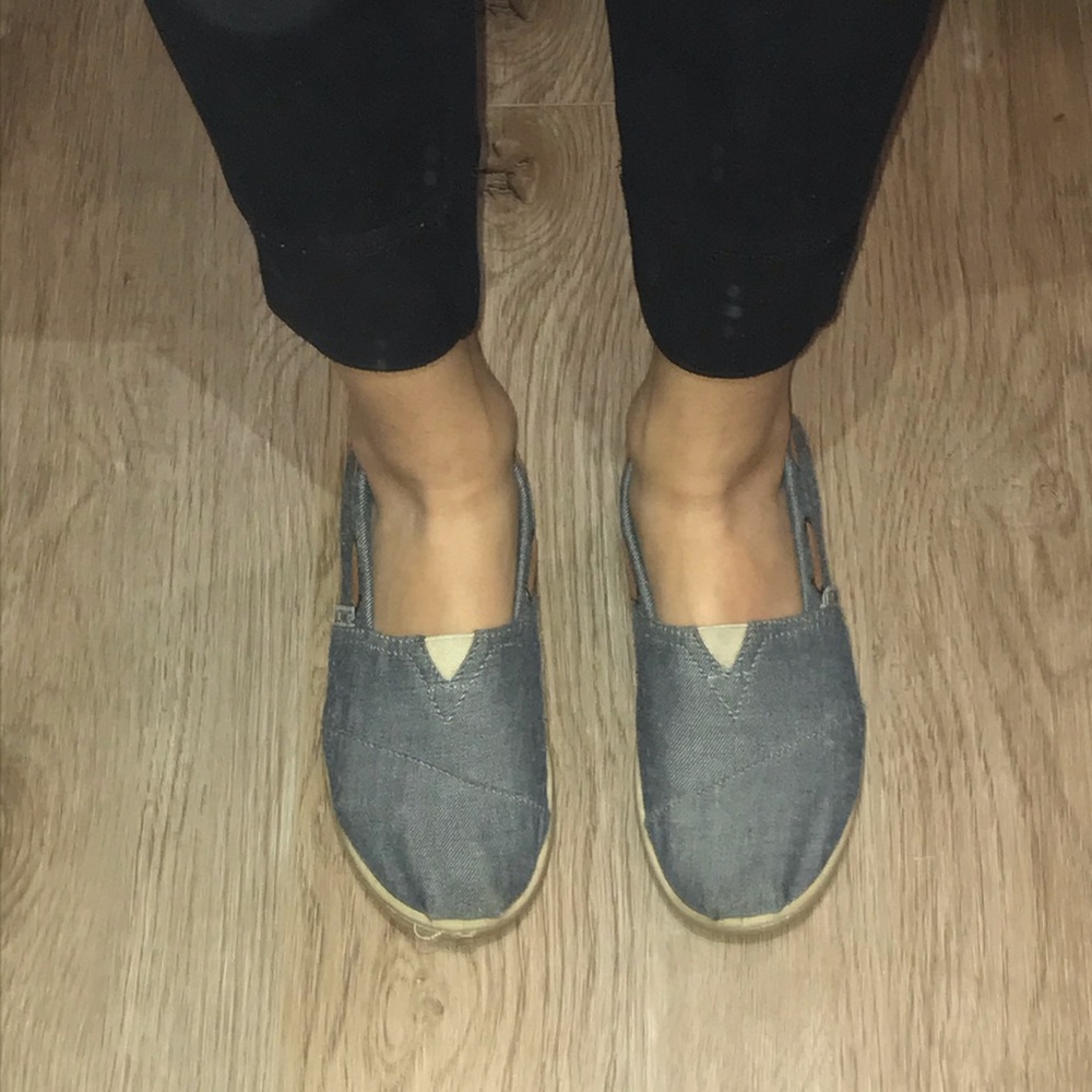 Blue Toms